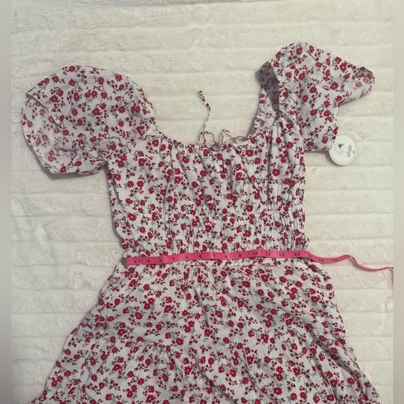 NWT Hollister Red Floral Open Back Channeled Skort Dress Size Medium - Picture 7 of 7